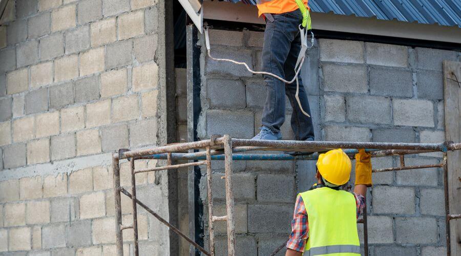 Expert Emergency Roof Repairs services in Forest, OH